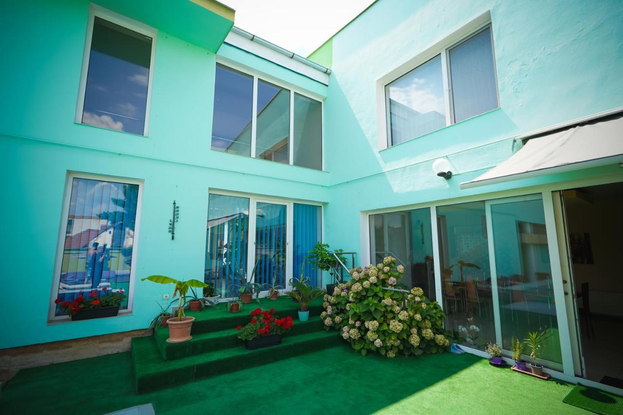 Pensiunea Dolce Timisoara Exterior photo